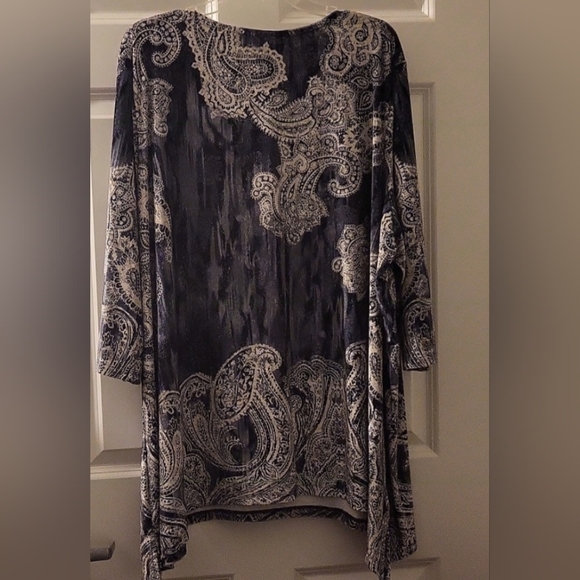 Catherine's multicolored 3/4 sleeve blouse size 3X - Picture 5 of 7